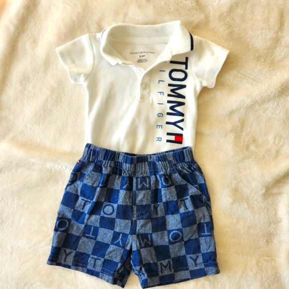 Tommy Hilfiger Infant outfit - Picture 1 of 5